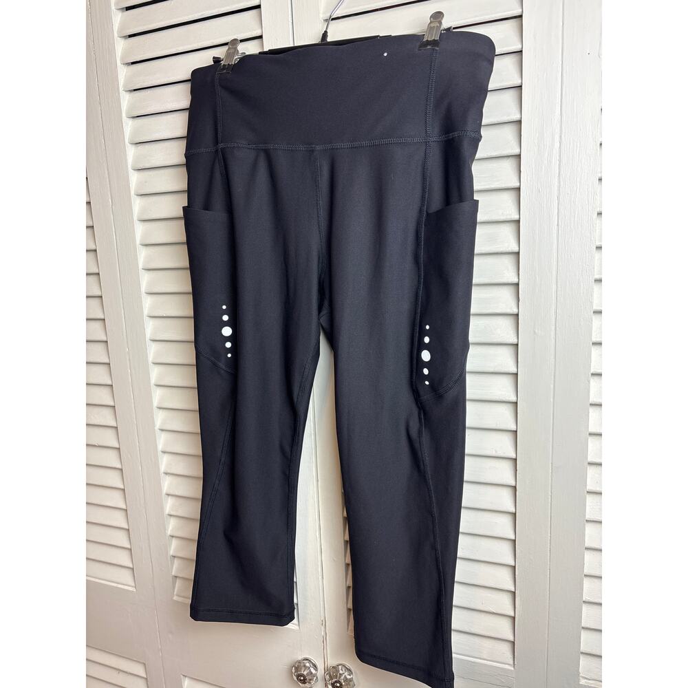Xersion Womens Large Black High Rise Capri Leggings Quick Dri Zip Pockets NWOT - Picture 2 of 5